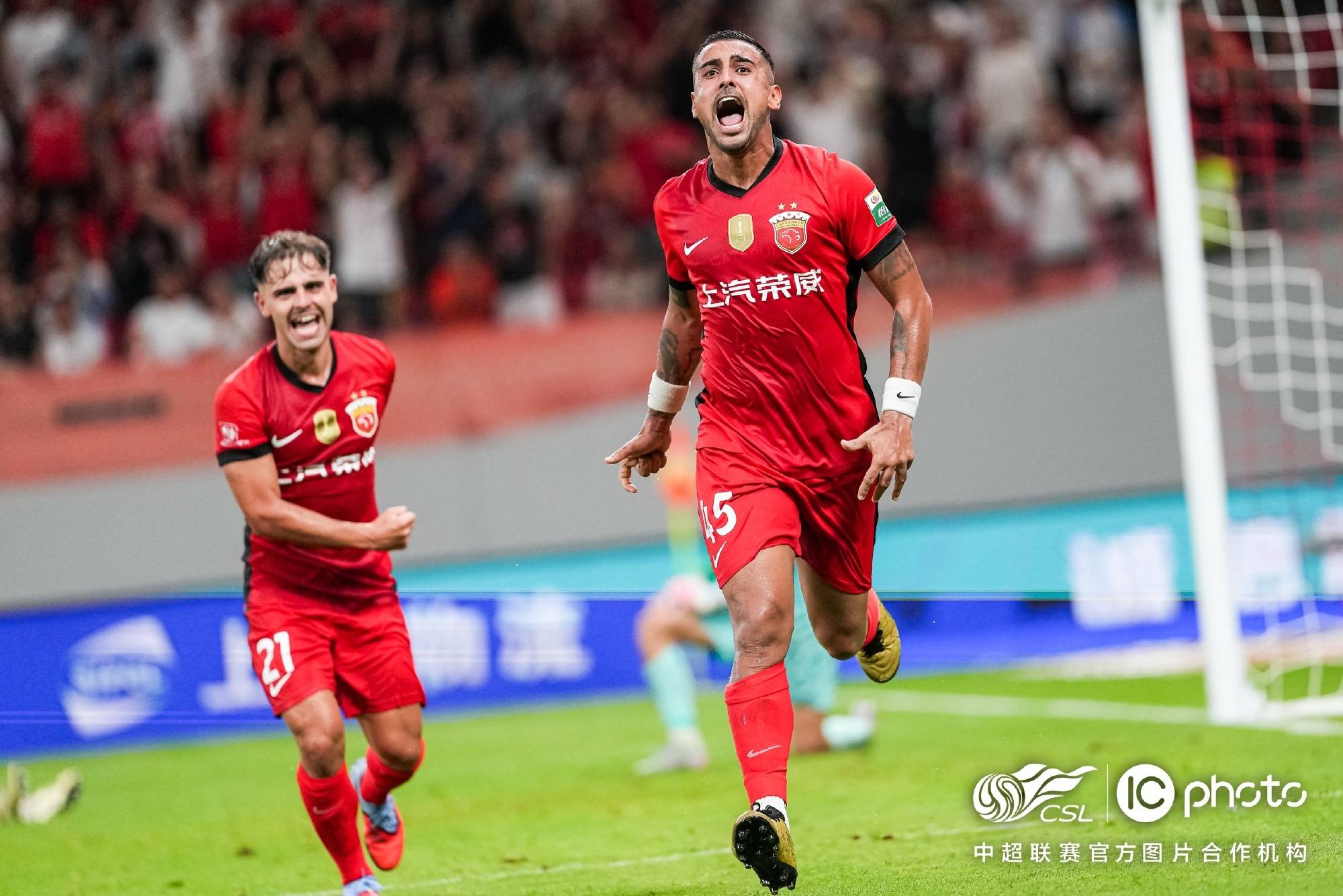 九游体育app包含转折点上海海港刷新队史纪录；法国杯冲刺阶段攻防权衡；态度坚定；训练强度明显提升的词条