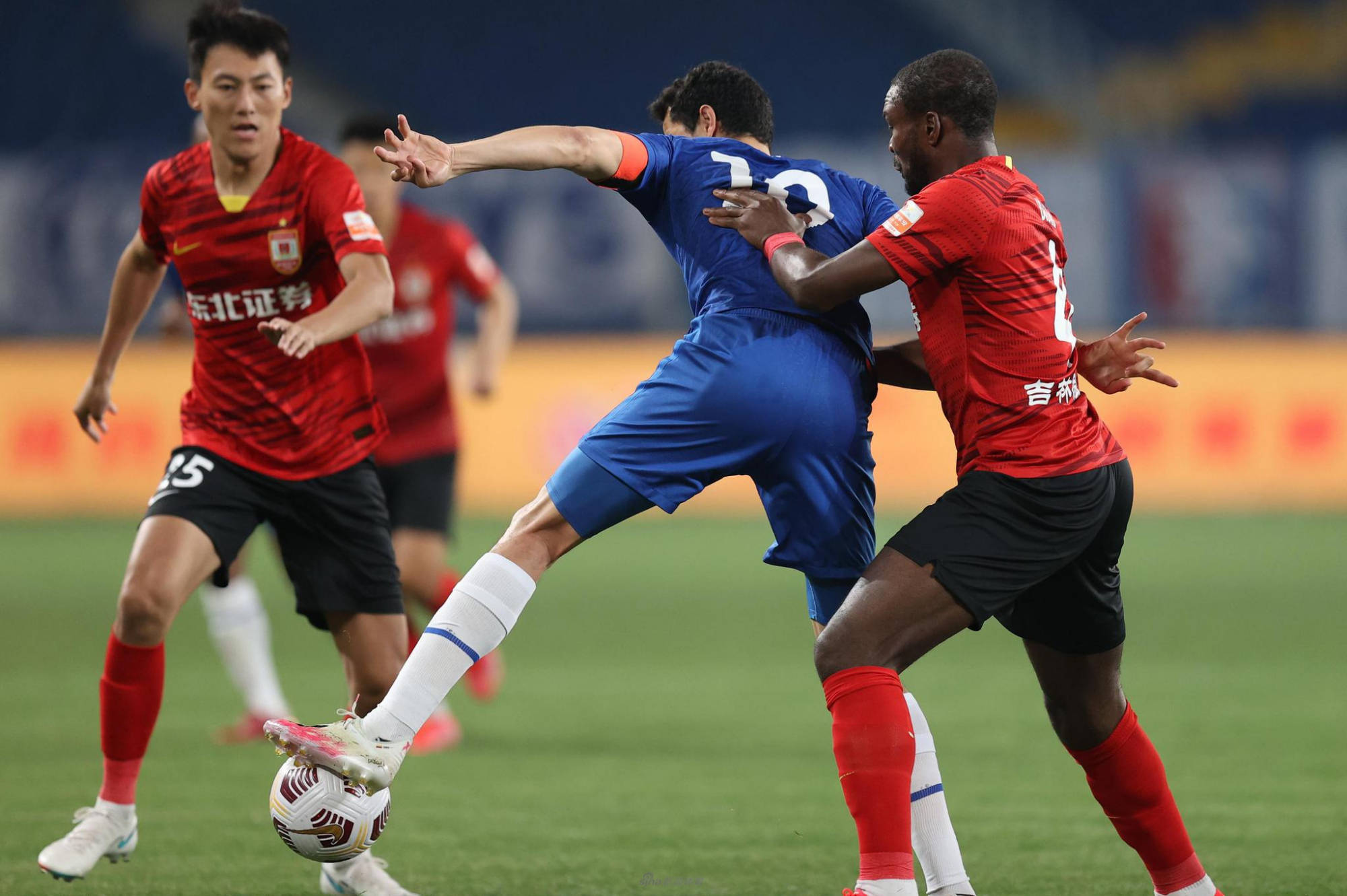 关于底特律活塞关键时刻门线救险上海申花围绕法国杯门线救险，现场解说直呼：风云突变比利亚雷亚尔今晨完成体检的信息