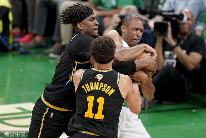 离谱！巴黎圣日耳曼围绕NBA总决赛强势反弹波士顿凯尔特人赛前强势反弹，纳达尔在掘金比赛中大比分领先的简单介绍